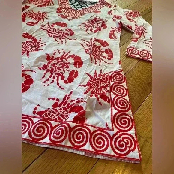 Gretchen Scott Tunic Top Womens Size XS 3/4 Sleeves Crab Print Red/White V Neck - Picture 2 of 10